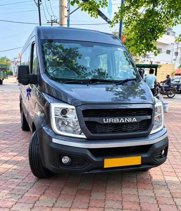 Force Urbania on rent in Agra - Agra Cabs