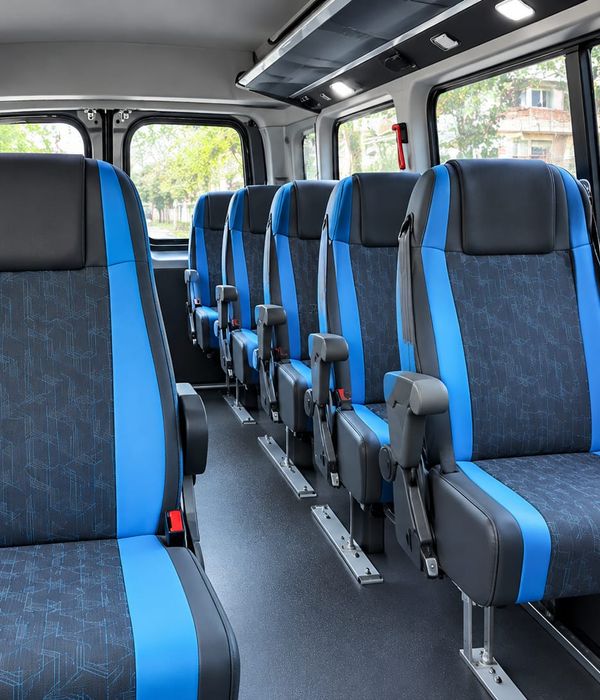 Force Urbania interior on rent in Agra - Agra Cabs