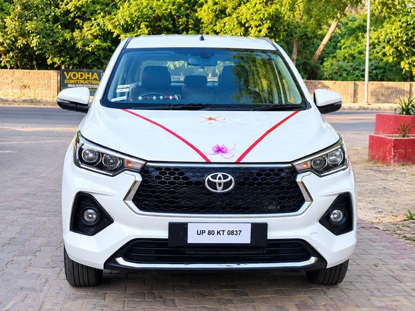 Toyota Innova Hycross taxi in Agra - Agra Cabs
